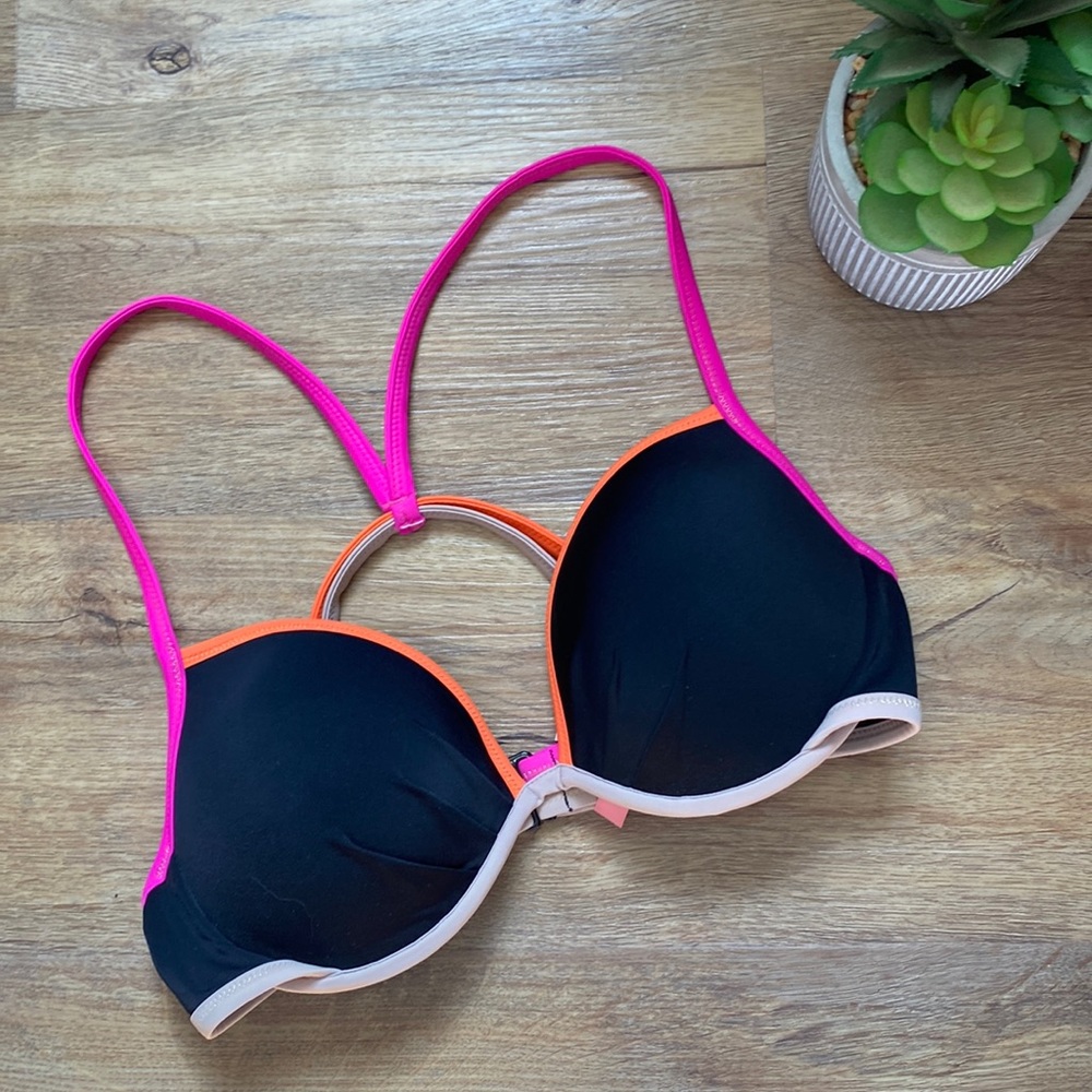 Victoria’s Secret Molded Cup Bikini Top Sz 32DD